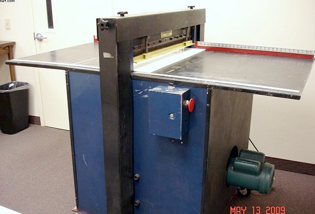 CHANDLER Model XL3200 Swatch cutter,